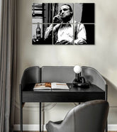 Pop art slika na platnu s motivom The Godfather - Vito Corleone s flašom škótskej, cigara, flaša u bijelo-crnih nijansama, melanholična atmosfera – glavna