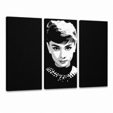 Ručno oslikana POP Art slika Audrey HEPBHURN 3 dijela ah – 3D vizualizacija ručno oslikanog platna na bijeloj pozadini. Dominantne boje: crna, bijela, siva.