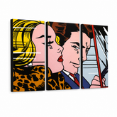 Ručno oslikana POP Art slika LICHTENSTEIN 3 dijela li4 – 3D vizualizacija ručno oslikanog platna na bijeloj pozadini. Dominantne boje: žuta, crna, roza, plava, smeđa.