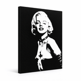 Ručno oslikana POP Art slika Marilyn MONROE 1 komad mon5 – 3D vizualizacija ručno oslikanog platna na bijeloj pozadini. Dominantne boje: crna, bijela, siva.