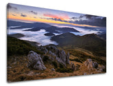 Klasičan slika na platnu s motivom SLOVAČKA, planine, magla, nebo, pejzaž u bijelo-ljubičastih nijansama, mirna atmosfera, priroda i avantura – glavna