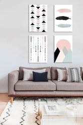U boho stilu slika na platnu s motivom Memories of Designated Lover, planine, pejzaž, mapa, religiozni motiv okačena u enterijeru dnevnog boravka, priroda i minimalizam – enterijer