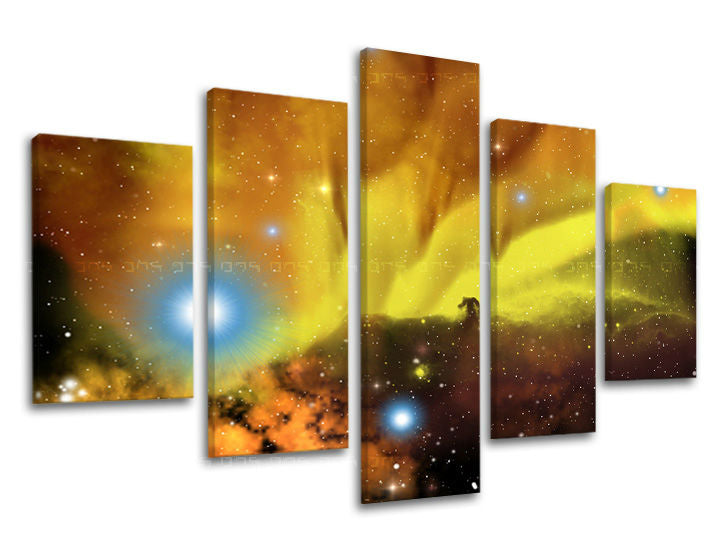 Klasičan slika na platnu s motivom zvijezde, galaksija, silueta, mapa, svemir u crno-žutih nijansama, eterična atmosfera, tajna i priroda – glavna