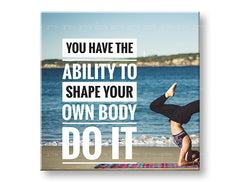 Moderan slika na platnu s motivom You have the ability to, okean, plaža, more i plaža, motivacioni citat u bijelo-crnih nijansama, pogodan za radne sobe – glavna