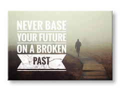 Moderan slika na platnu s motivom Never base your future, motivacioni citat u bijelih nijansama, kontemplativna atmosfera, samoća, pogodan za kancelarije – glavna