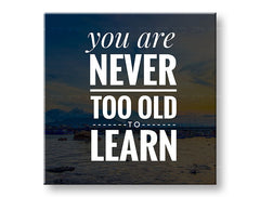 Moderan slika na platnu s motivom You are never too old, okean, planine, nebo, plaža u bijelih nijansama, priroda i mudrost, pogodan za kancelarije – glavna