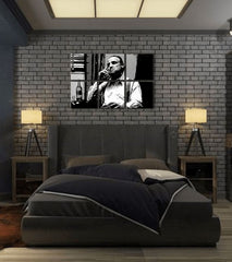 Pop art slika na platnu s motivom The Godfather - Vito Corleone s flašom škótskej, cigara, flaša u bijelo-crnih nijansama, melanholična atmosfera – proizvod