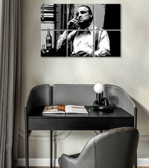 Pop art slika na platnu s motivom The Godfather - Vito Corleone s flašom škótskej, cigara, flaša u bijelo-crnih nijansama, melanholična atmosfera – glavna