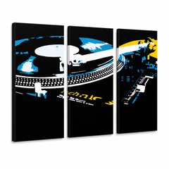 Ručno oslikana POP Art slika DJ od 3 dijela dj3 – 3D vizualizacija ručno oslikanog platna na bijeloj pozadini. Dominantne boje: crna, plava, žuta, bijela.