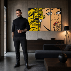 Ručno oslikana POP Art slika LICHTENSTEIN 3 dijela li3/x2 – slika u modernom muškom enterijeru, lifestyle vizualizacija. Dominantne boje: žuta, crna, roza.