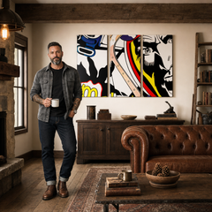 Ručno oslikana POP Art slika LICHTENSTEIN od 3 dijela – slika u modernom muškom enterijeru, lifestyle vizualizacija. Dominantne boje: crna, žuta, crvena, plava, bijela.