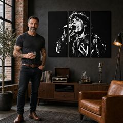 Ručno oslikana POP Art slika Mick Jagger 3 komada mick – slika u modernom muškom enterijeru, lifestyle vizualizacija. Dominantne boje: crna, bijela, siva.