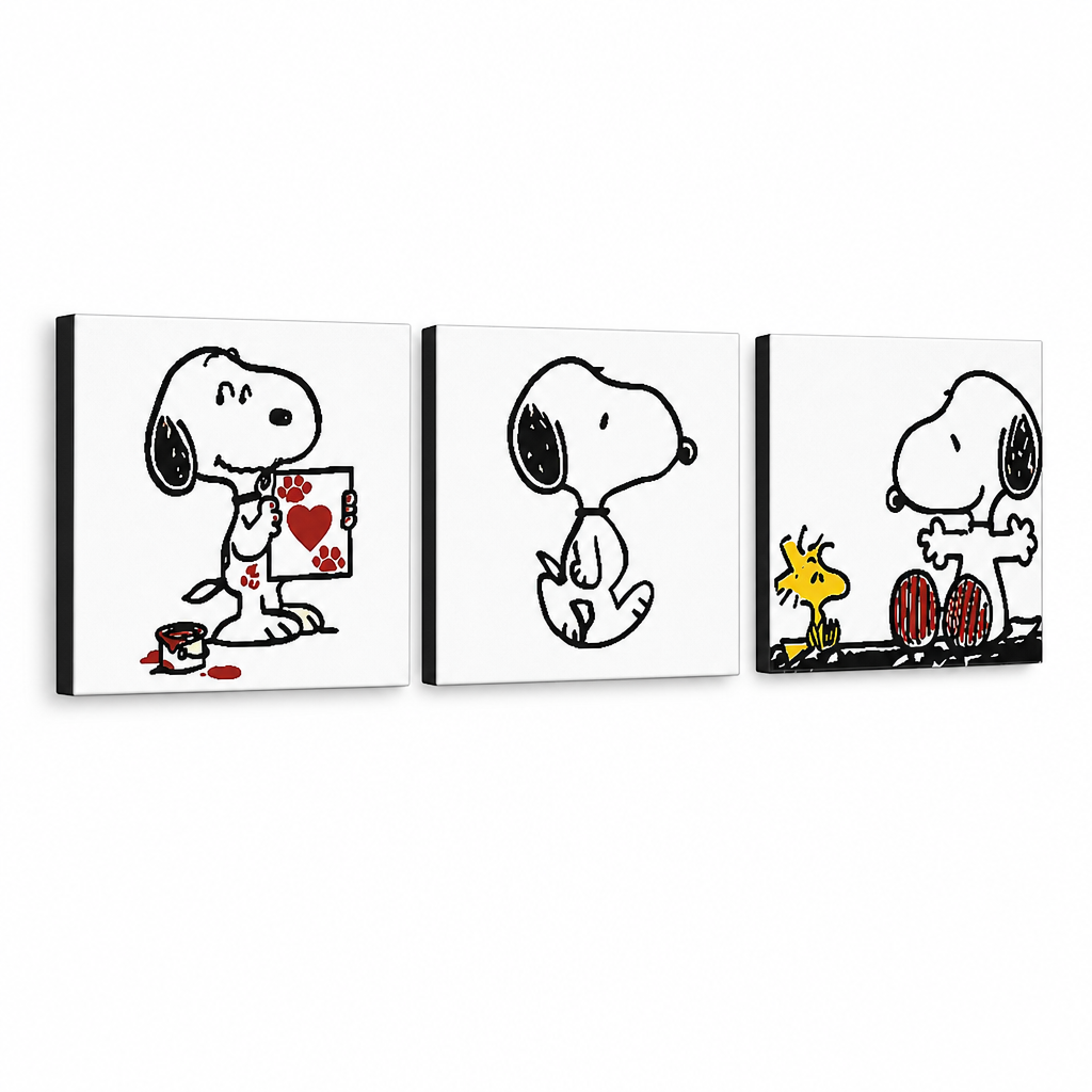 Ručno oslikana POP Art slika SNOOPY od 3 dijela Snoopyja – 3D vizualizacija ručno oslikanog platna na bijeloj pozadini. Dominantne boje: crna, crvena, žuta.