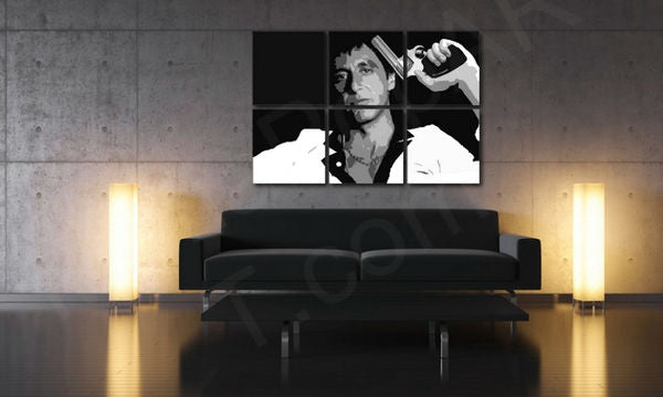 Pop art slika na platnu s motivom Scarface - AL PACINO, priroda u bijelo-crnih nijansama okačena u enterijeru dnevnog boravka, filmski svijet i gradski život – enterijer