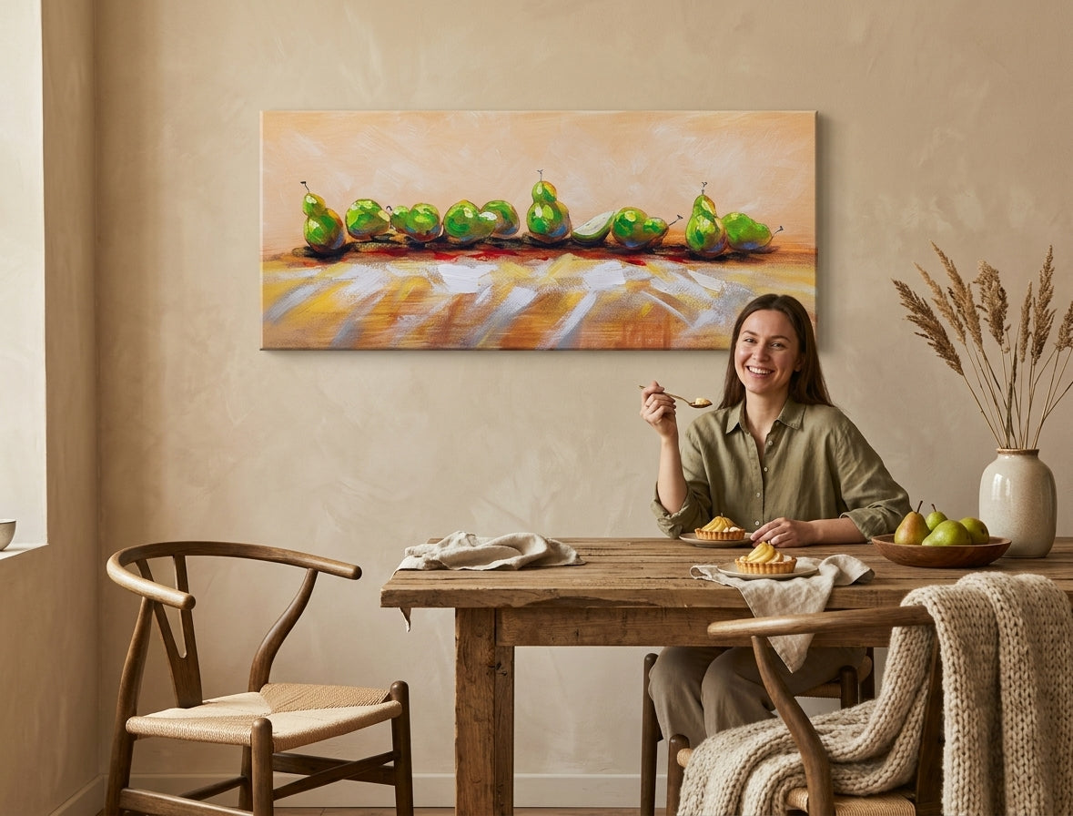 Pop art slika na platnu s motivom HRUŠKY, voće, pejzaž, priroda u bež-smeđih nijansama okačena u enterijeru kuhinje, mirna atmosfera – enterijer