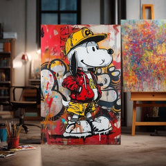 Moderan slika na platnu s motivom Cool Snoopy na platnu u crveno-žutih nijansama, energična atmosfera, pop kultura i gradski život | Slika Cool Snoopy na platnu – proizvod, pogled 2