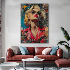 Moderan slika na platnu s motivom Marilyn Monroe - Ikona v žiari svetiel u crveno-plavih nijansama, slava i ikonografija | Slika Marilyn Monroe - Ikona v žiari svetiel – proizvod