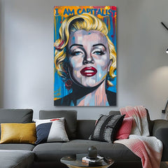 Moderan slika na platnu s motivom Marilyn Monroe - Kapitalistický šarm u zlatno-crvenih nijansama, odvažna atmosfera, slava | Slika Marilyn Monroe - Kapitalistický šarm – proizvod