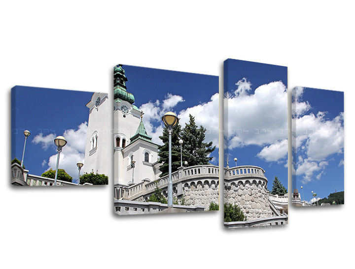 Klasičan slika na platnu s motivom SLOVAČKA, crkva, toranj, nebo, oblaci u narandžasto-zelenih nijansama, mirna atmosfera, višedijelna izvedba – glavna