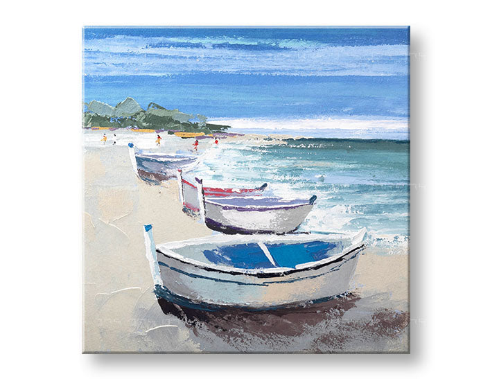 U boho stilu slika na platnu s motivom ČAMCI V PRÍSTAVE, plaža, okean, mapa, more i plaža u bijelo-bežih nijansama, opuštajuća atmosfera, pogodan za hodnika – glavna