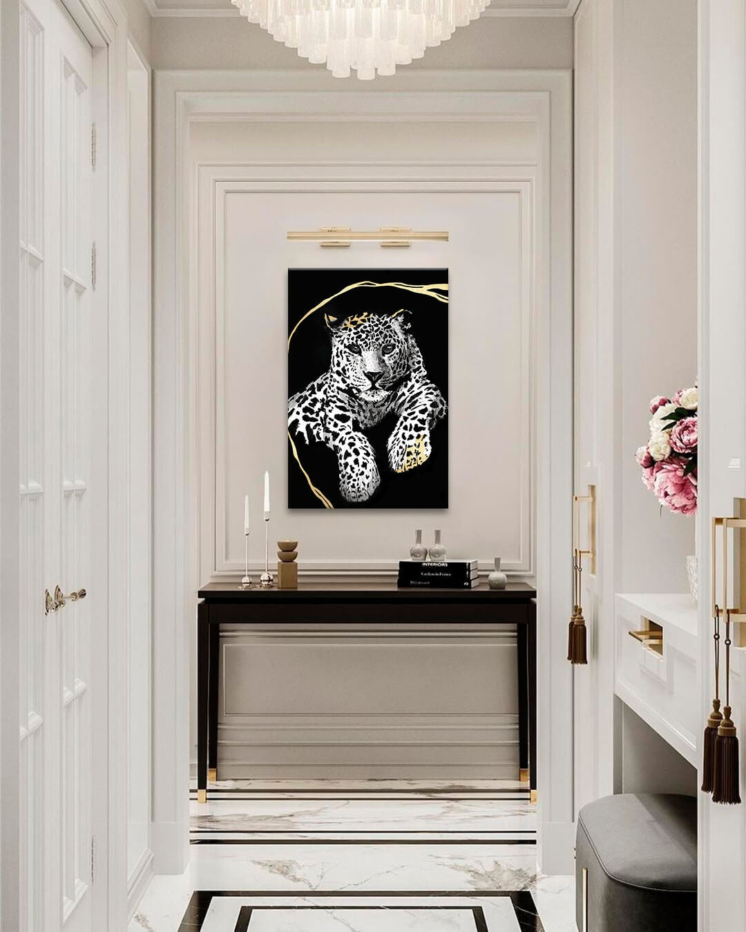 Ručno slikan slika na platnu s motivom PREMIUM ART – Oddychujúci gepard u bijelo-zlatnih nijansama, elegantna atmosfera, priroda i luksuzan utisak – glavna