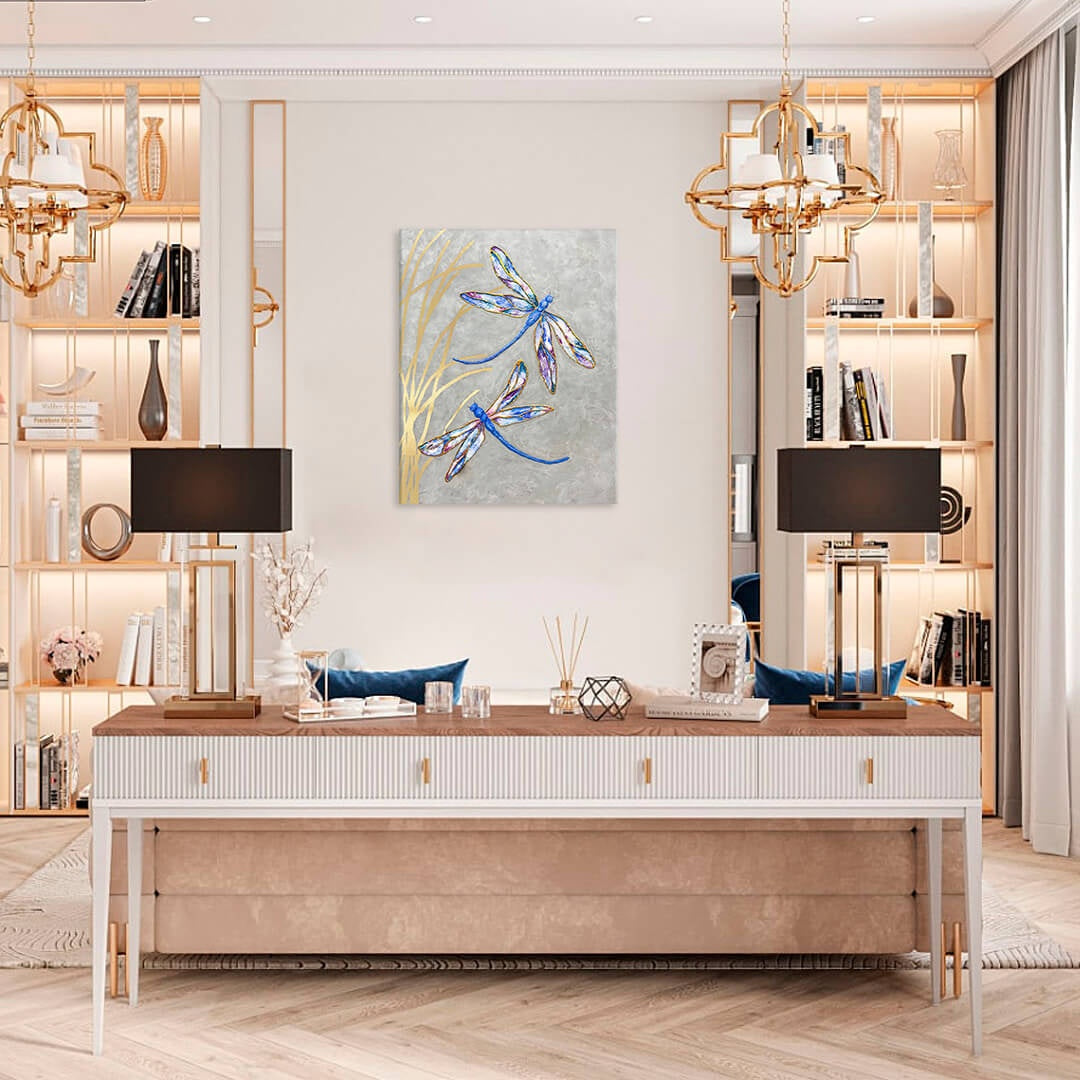 U boho stilu slika s motivom PREMIUM ART – Leteći vretenci u sivo-zlatnih nijansama | Slike na platnu - PREMIUM ART – Leteći vretenci, priroda i elegancija – pregled