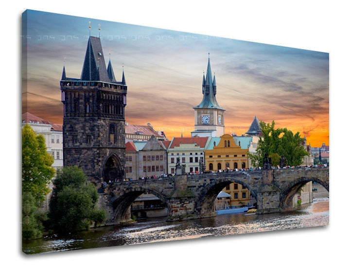 Klasičan slika na platnu s motivom GRAD PRAHA, Praha u bijelo-plavih nijansama, romantična atmosfera, gradski život, pogodan za kancelarije | Slika za zid GRAD PRAHA – glavna