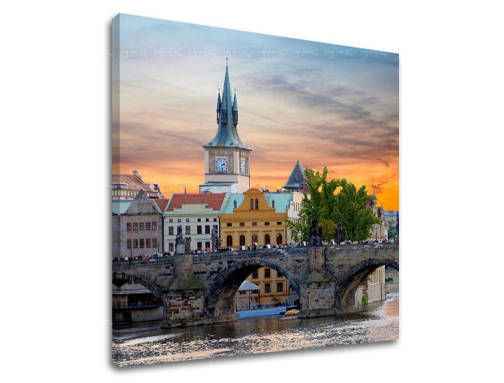 Klasičan slika na platnu s motivom GRAD PRAHA, arhitektura, pejzaž u plavo-narandžastih nijansama, mirna atmosfera, gradski život, višedijelna izvedba – glavna
