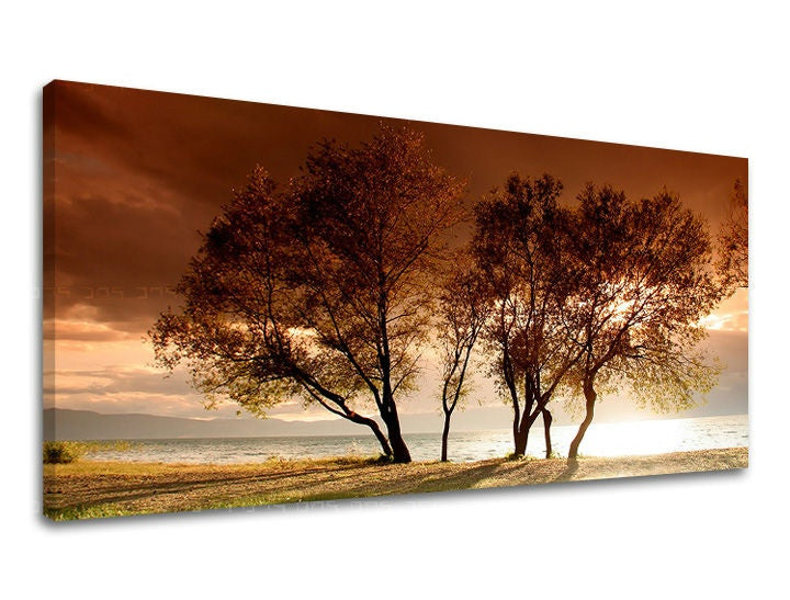 Klasičan slika na platnu s motivom PANORAMA DRVEĆE, drveće, nebo, zalazak sunca, pejzaž u smeđe-narandžastih nijansama, mirna atmosfera, pogodan za dnevnog boravka – glavna