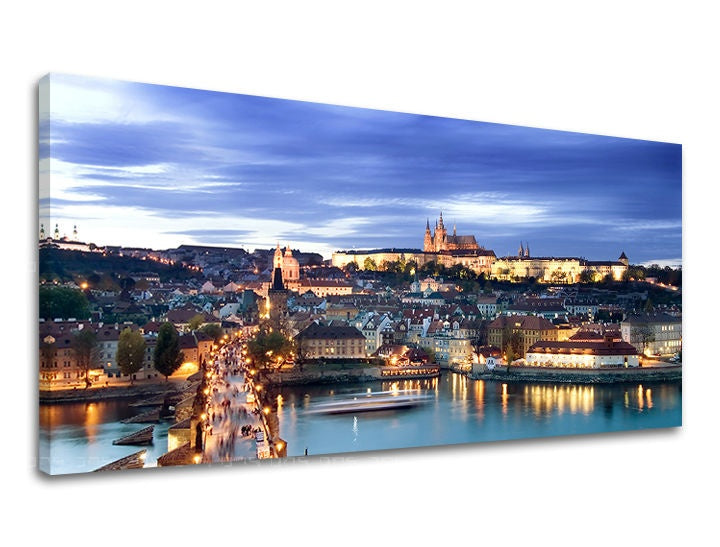 Industrijski slika na platnu s motivom PANORAMA PRAHA, arhitektura, dječji motiv, mapa, gradski motiv u plavo-žutih nijansama, pogodan za radne sobe – glavna