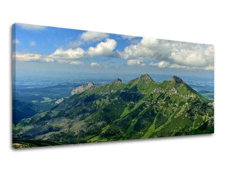 Klasičan slika na platnu s motivom PANORAMA SLOVAČKA, planine, nebo, oblaci, pejzaž u bijelo-plavih nijansama, mirna atmosfera, pogodan za dnevnog boravka – glavna
