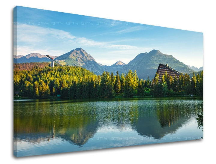 Klasičan slika na platnu s motivom SLOVAČKA, planine, jezero, šuma, nebo u plavo-zelenih nijansama, mirna atmosfera, priroda i mir i ravnoteža – glavna
