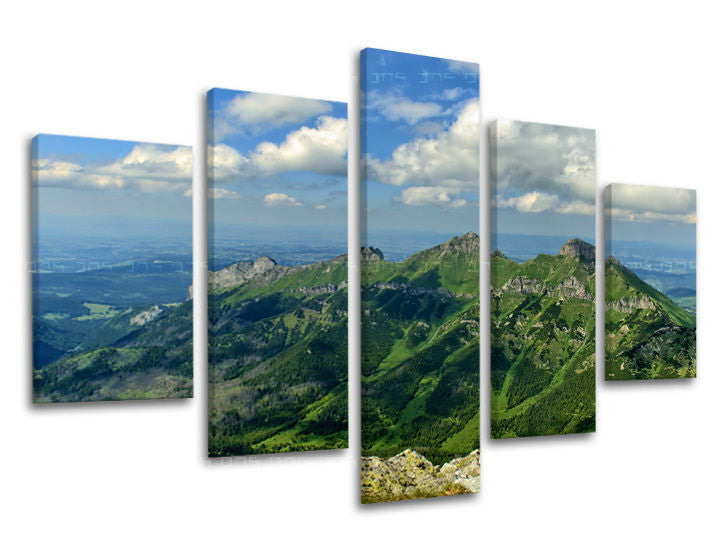 Klasičan slika na platnu s motivom SLOVAČKA, planine, nebo, oblaci, pejzaž u bijelo-plavih nijansama, mirna atmosfera, priroda i avantura – glavna