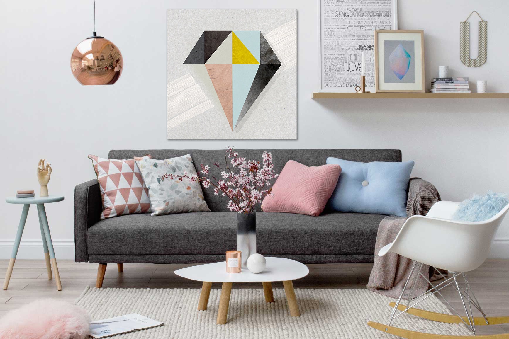 Pop art slika na platnu s motivom Shade or Boundary u bijelo-narandžastih nijansama okačena u enterijeru dnevnog boravka, mirna atmosfera | Slika za zid Shade or Boundary – enterijer
