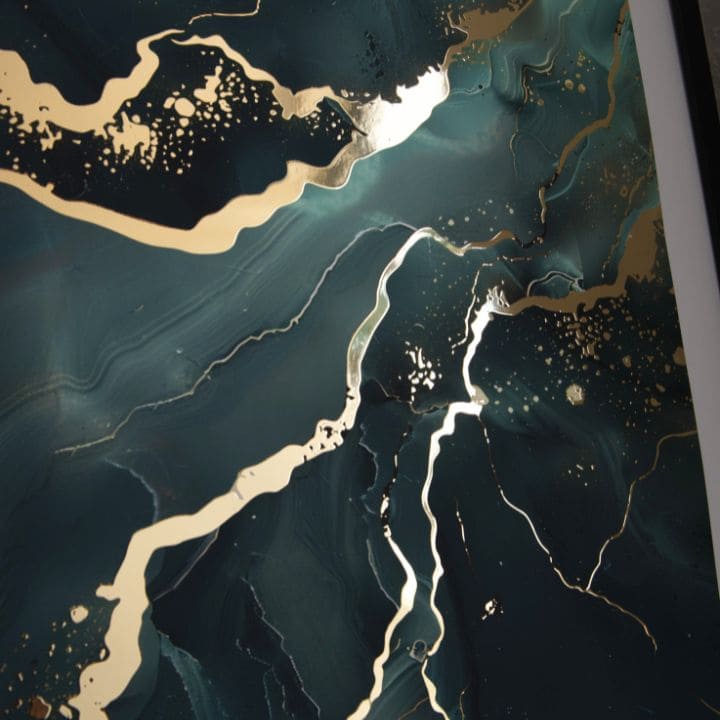 Moderan slika na platnu u tirkizno-zlatnih nijansama, elegantna atmosfera, priroda i luksuzan utisak | Poster za zid s EXTRA efektom - Marble of Sea – proizvod, pogled 2